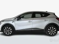 Usata Renault Captur Techno 94 CV (69 kW) 2023 Grigio SUV