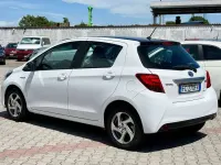 Usata Toyota Yaris Hybrid Active 75 CV (55 kW) 2016 Other Berlina