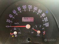 Usata VW New Beetle 101 CV (74 kW) 2003 Nero Utilitaria