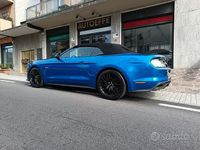 Usata Ford Mustang GT Convertible 450 CV (330 kW) 2021 Blu Cabrio