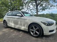 Usata BMW 114 101 CV (74 kW) 2012 Bianco Utilitaria
