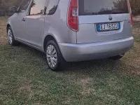 Usata Skoda Roomster 90 CV (66 kW) 2011 Grigio Monovolume