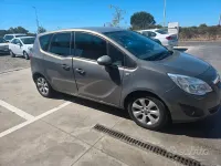 Usata Opel Meriva 95 CV (69 kW) 2012 Grigio Monovolume