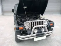 Usata Jeep Wrangler Sport 177 CV (130 kW) 1998 Nero SUV