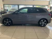 Usata Mercedes B250e Progressive 238 CV (175 kW) 2023 Grigio Monovolume