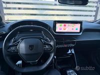 Usata Peugeot 2008 Allure 131 CV (96 kW) 2024 Grigio SUV