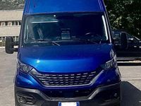 Usata Iveco Daily 136 CV (100 kW) 2020 Blu Berlina