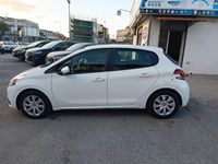 Usata Peugeot 208 Active 75 CV (55 kW) 2018 Bianco Utilitaria