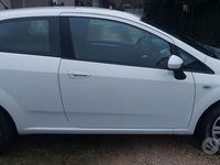 Usata Fiat Punto 95 CV (69 kW) 2013 Bianco Utilitaria