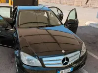 Usata Mercedes C220 170 CV (125 kW) 2007 Marrone Berlina