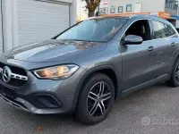 Usata Mercedes GLA200 Premium 150 CV (110 kW) 2022 Grigio SUV