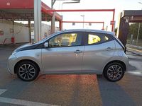 Usata Toyota Aygo X-play 69 CV (50 kW) 2017 Argento Utilitaria
