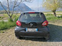 Usata Toyota Aygo 68 CV (50 kW) 2005 Nero Utilitaria