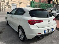 Usata Alfa Romeo Giulietta Distinctive 105 CV (77 kW) 2011 Bianco Utilitaria