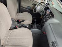 Second-hand Suzuki Grand Vitara 87 CP (63 kW) 2001 Albastru SUV