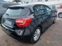 Usata Mercedes A180 109 CV (80 kW) 2014 Nero Utilitaria