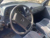 Usata Mercedes 300 79 CV (58 kW) 1983