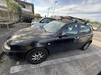 Usata Alfa Romeo 147 Distinctive 140 CV (102 kW) 2003 Nero Utilitaria