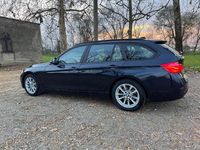 Usata BMW 318 Advantage 150 CV (110 kW) 2016 Blu/azzurro Station wagon