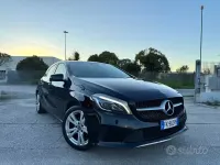 Usata Mercedes A180 109 CV (80 kW) 2017 Nero Berlina