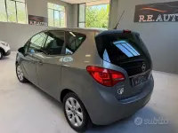 Usata Opel Meriva 85 CV (62 kW) 2013 Grigio Monovolume