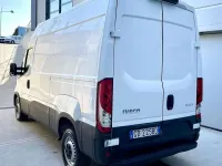 Usata Iveco 35.12 116 CV (85 kW) 2020 Bianco polare pastello Furgone