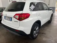 Usata Suzuki Vitara 120 CV (88 kW) 2018 Bianco SUV