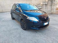 Usata Lancia Ypsilon 69 CV (50 kW) 2020 Blu Utilitaria