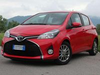 Usata Toyota Yaris Hybrid Active 101 CV (74 kW) 2019 Rosso Berlina