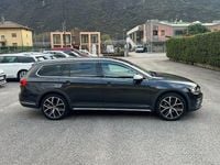 Usata VW Passat Alltrack 200 CV (147 kW) 2022 Grigio Station wagon
