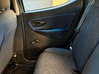 Usata Lancia Ypsilon 69 CV (50 kW) 2023 Grigio Utilitaria