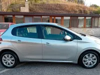 Usata Peugeot 208 Active 75 CV (55 kW) 2016 Argento Utilitaria