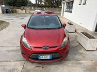 Usata Ford Fiesta Titanium 82 CV (60 kW) 2009 Rosso Utilitaria