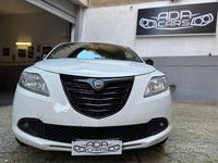 Usata Lancia Ypsilon 69 CV (50 kW) 2015 Bianco Utilitaria