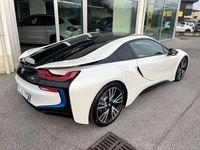 Usata BMW i8 231 CV (169 kW) 2015 Kristall white effetto perla Coupé