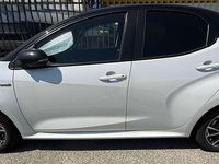 Usata Toyota Yaris Hybrid Style 92 CV (67 kW) 2021 Bianco Berlina