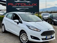 Gebraucht Ford Fiesta Titanium 75 PS (55 kW) 2015 Weiß Limousine