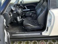 Usata Mini Cooper S 170 CV (125 kW) 2004 Bianco Utilitaria