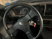 Usata Alfa Romeo 75 103 CV (75 kW) 1994 Grigio Berlina