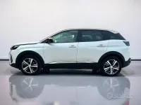 Usata Peugeot 3008 Allure 131 CV (96 kW) 2022 Bianco SUV