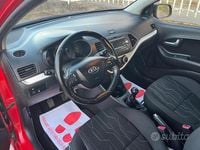 Usata Kia Picanto 69 CV (50 kW) 2015 Rosso Utilitaria