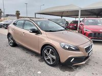Usata Volvo V40 Summum 116 CV (85 kW) 2015 Arancione SUV
