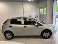 Usata Fiat Punto Young 77 CV (56 kW) 2016 Grigio Utilitaria