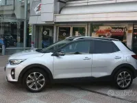 Usata Kia Stonic Style 120 CV (88 kW) 2019 Grigio SUV