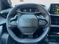 Usata Peugeot 2008 Allure 130 CV (95 kW) 2023 Grigio SUV