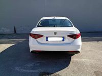 Usata Alfa Romeo Giulia 150 CV (110 kW) 2017 Bianco Berlina
