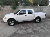 Usata Nissan Navara 131 CV (96 kW) 2011 Bianco Pick-up