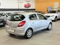 Usata Opel Corsa Edition 75 CV (55 kW) 2010 Grigio Utilitaria