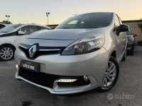 Usata Renault Scénic III XMOD 110 CV (80 kW) 2015 Grigio Monovolume