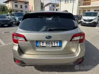Usata Subaru Outback Exclusive+ 150 CV (110 kW) 2015 Grigio Station wagon